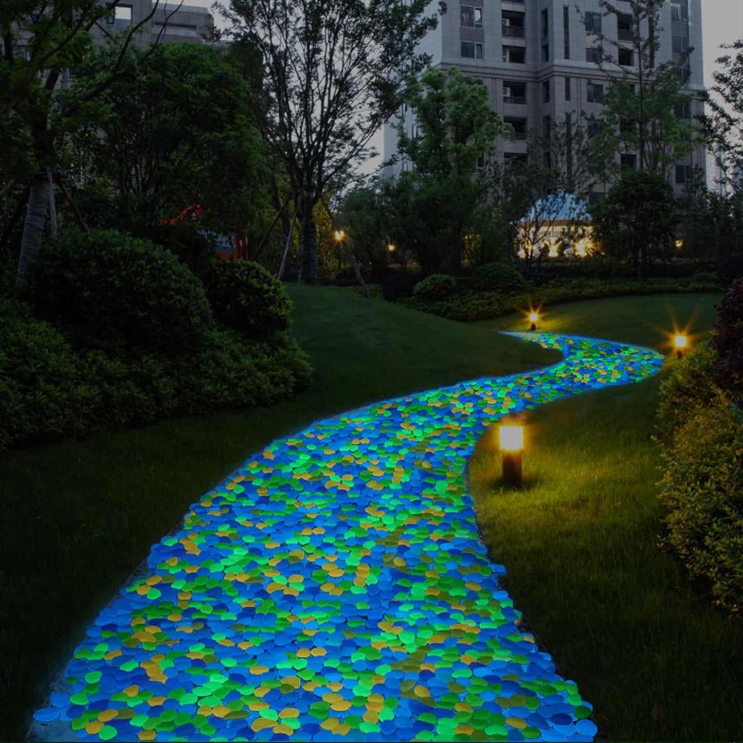 ✨Glow Anywhere – 200PCS Colorful Glow-in-the-Dark Garden Stones for Magical Night Paths